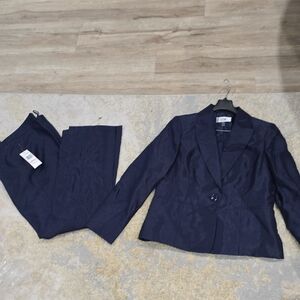 Le Suit Navy Women's Suit Set